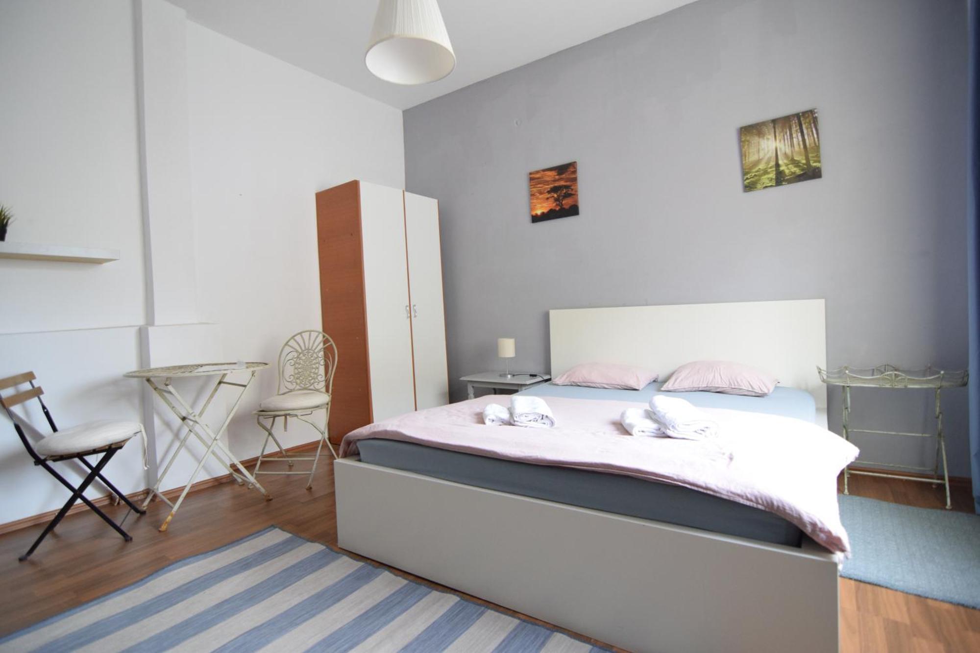 Studio Piata Rosetti Bucharest Exterior photo